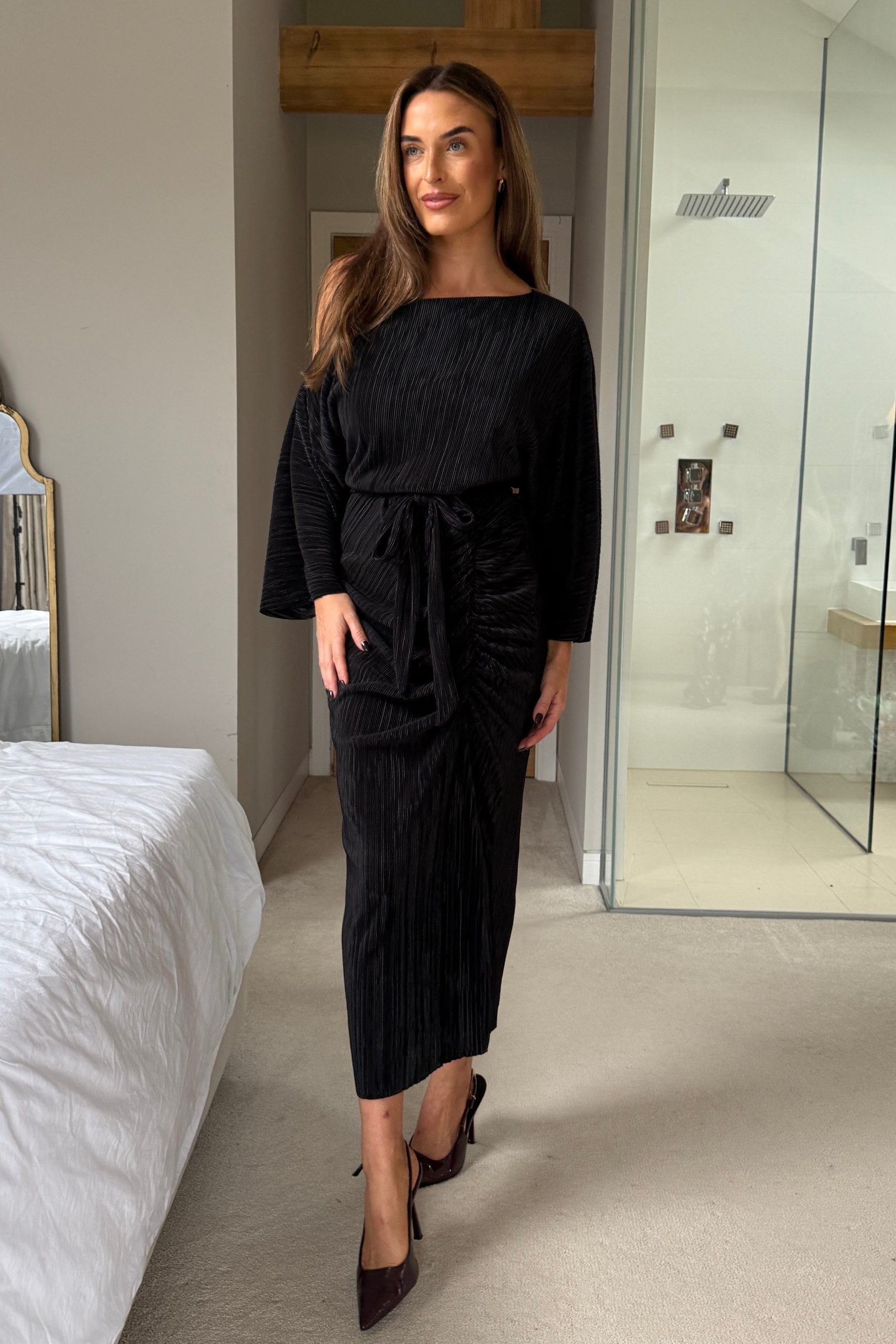 Vendy Off The Shoulder Ruched Detail Midi Dress Black