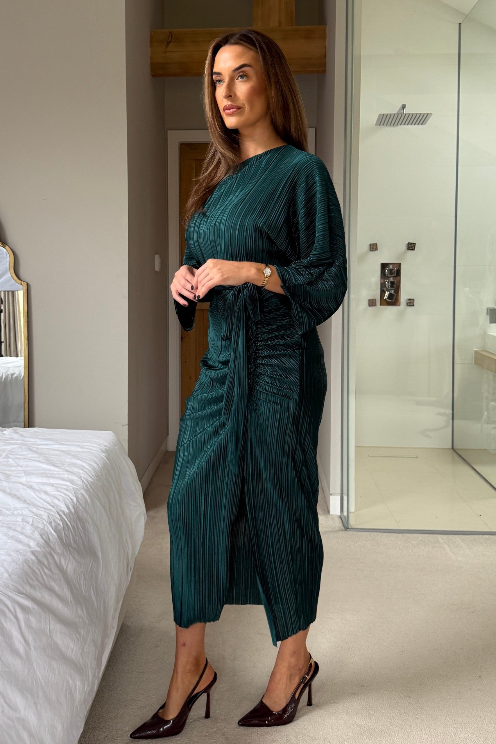 Vendy Off The Shoulder Ruched Detail Midi Dress Emerald - Image 3