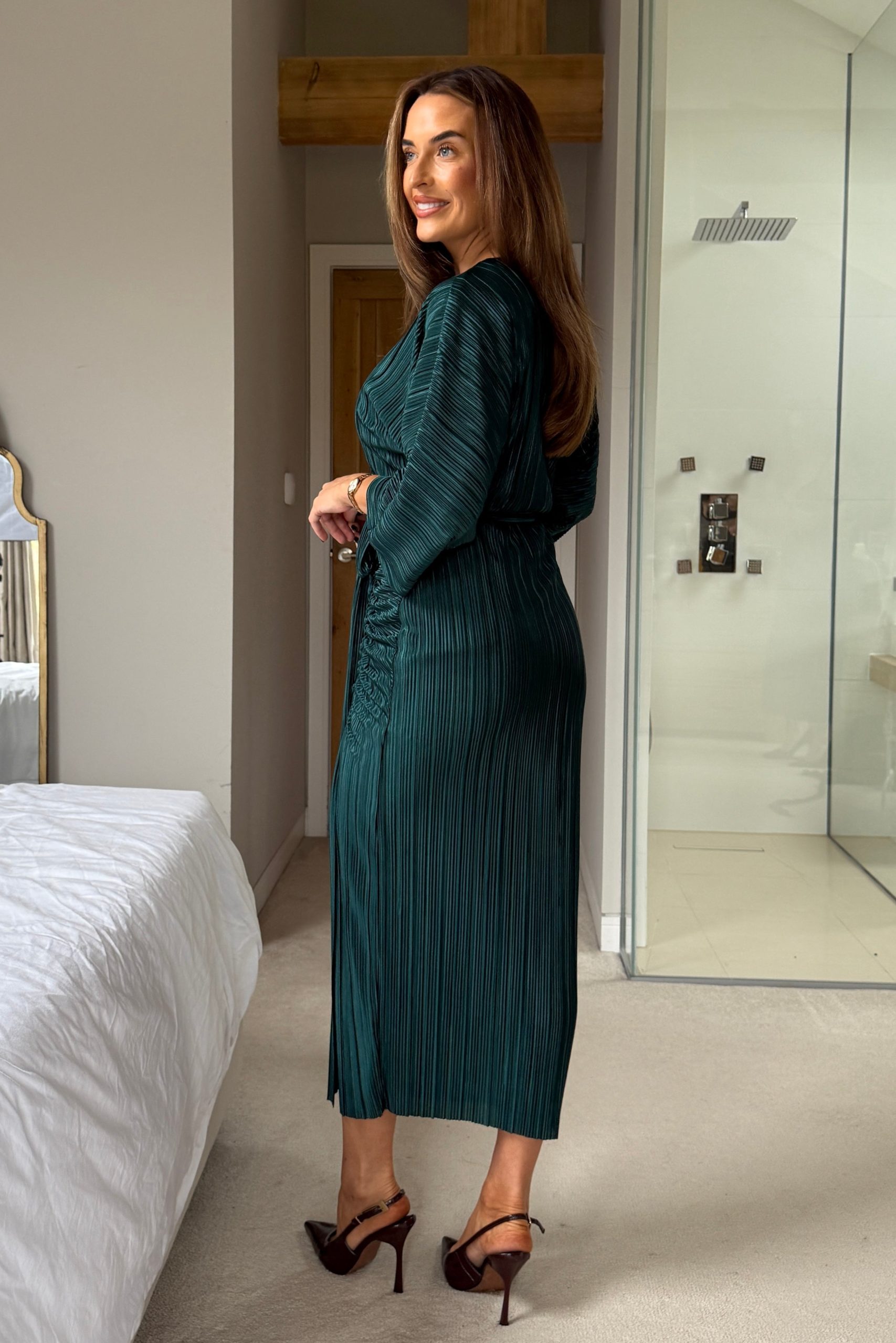 Vendy Off The Shoulder Ruched Detail Midi Dress Emerald - Image 5