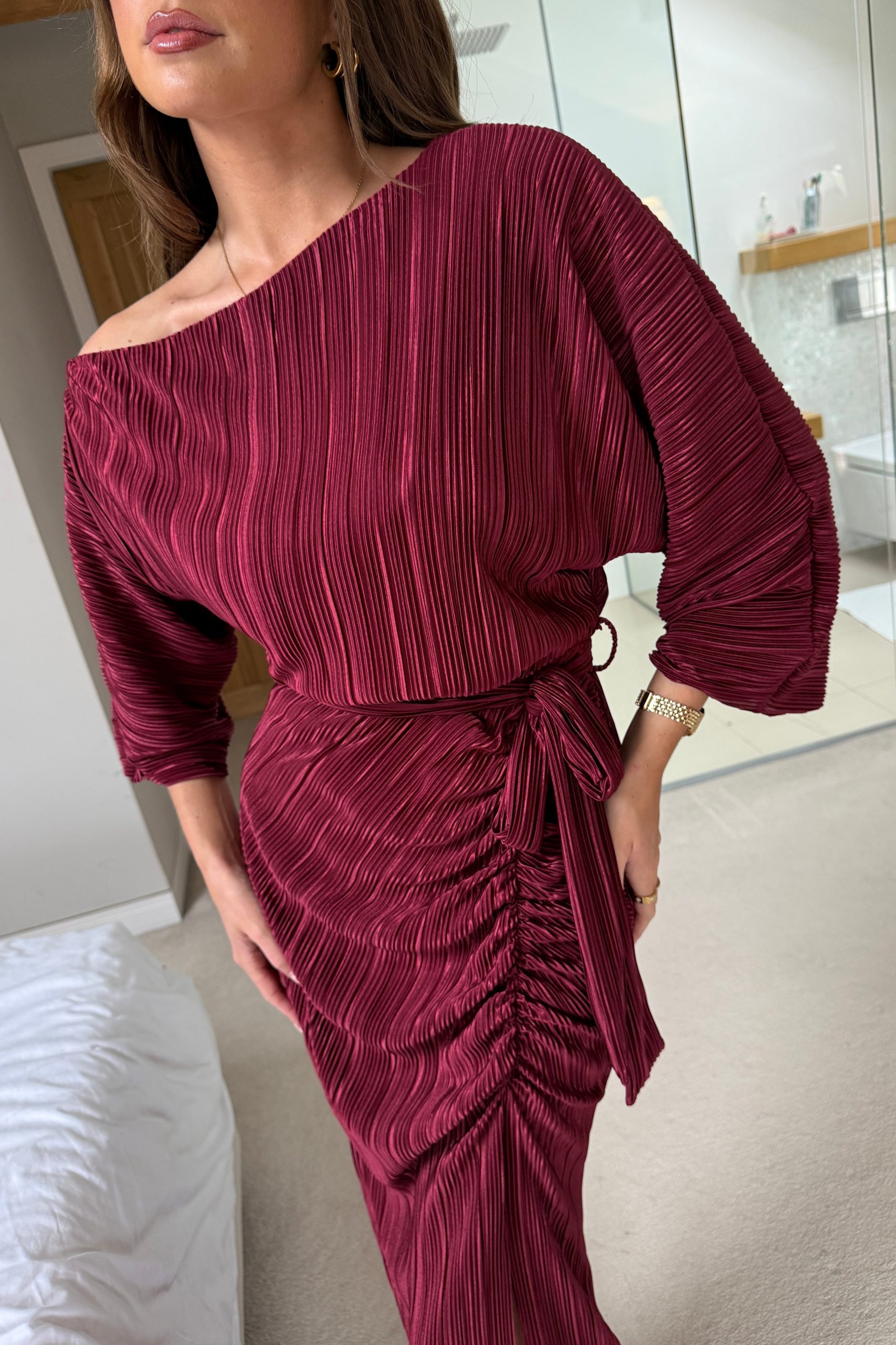 Vendy Off The Shoulder Ruched Detail Midi Dress Berry - Image 2